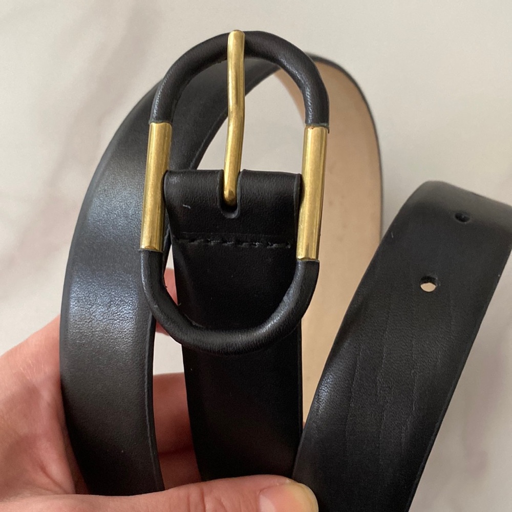 Black (faux) leather double circle detail